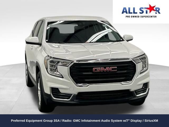 Used 2024 GMC Terrain SLE image 1