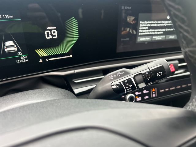 Used 2026 Kia Sportage EX image 16