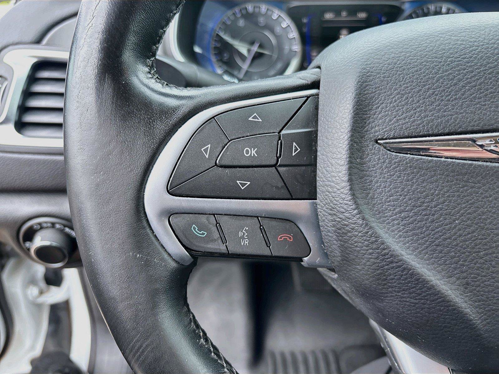 Used 2015 Chrysler 200 Limited w/ Convenience Group FWD image 32