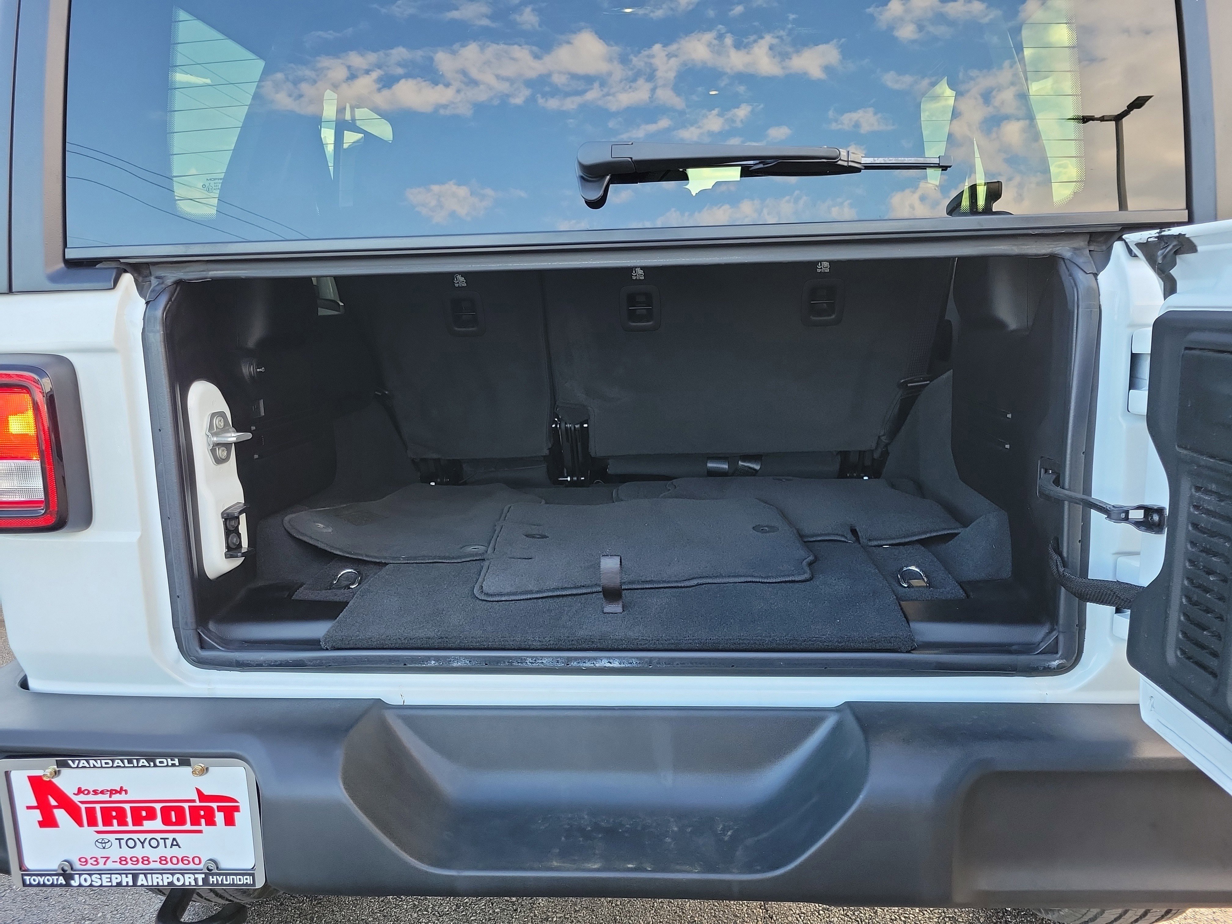 Used 2024 Jeep Wrangler Sport S AWD/4WD image 8