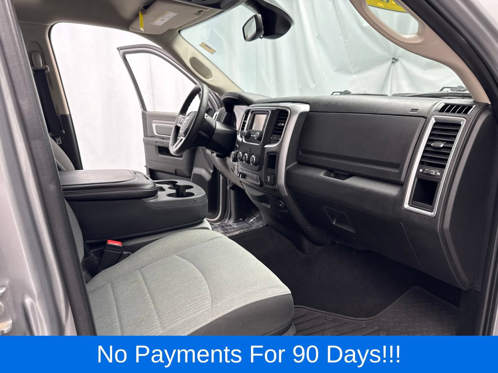 Used 2022 RAM 1500 Classic SLT w/ Protection Group AWD/4WD image 28
