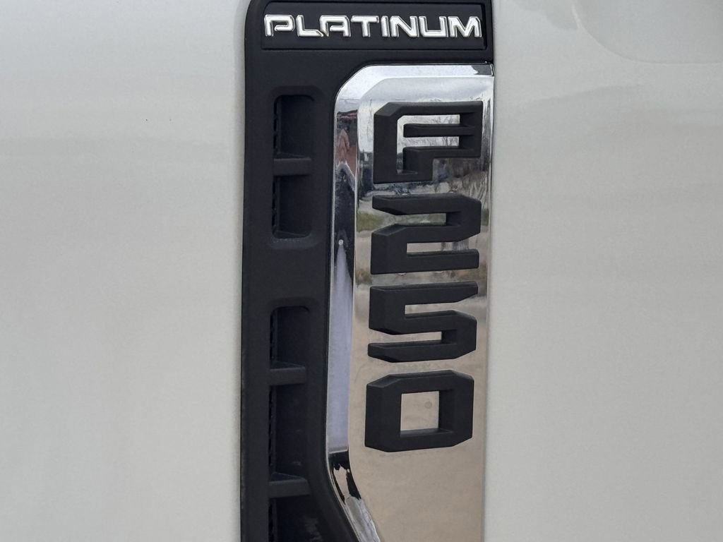 Used 2024 Ford F250 Platinum image 10