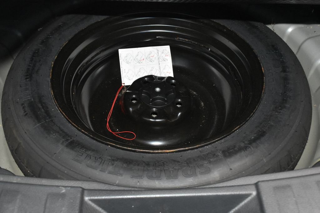 Used 2014 Nissan Rogue SV image 30