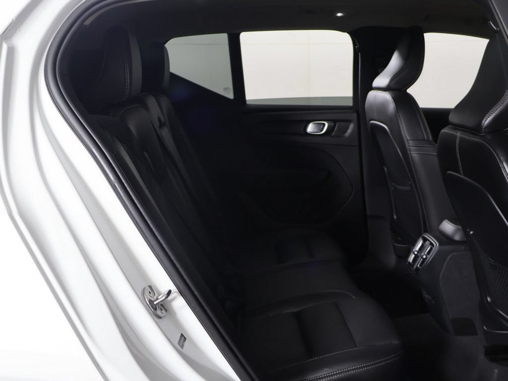 Used 2023 Volvo XC40 B5 Plus w/ Protection Package Premier AWD/4WD image 33