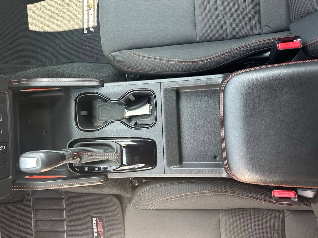 Used 2025 Nissan Frontier PRO-4X AWD/4WD image 32