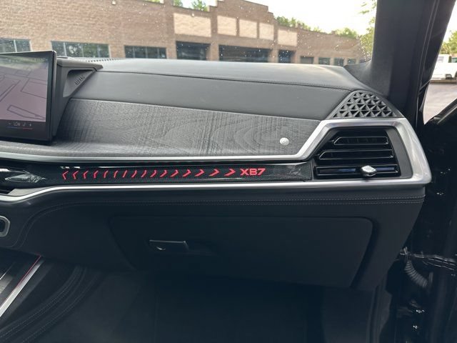 Used 2024 BMW ALPINA XB7 AWD/4WD image 32
