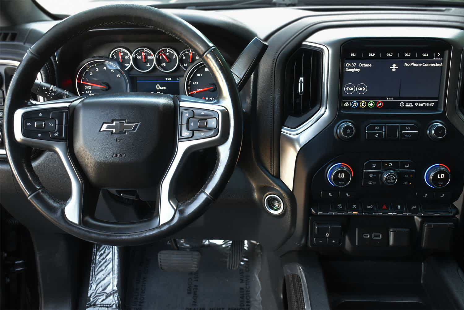 Used 2020 Chevrolet Silverado 1500 LT Trail Boss AWD/4WD image 11