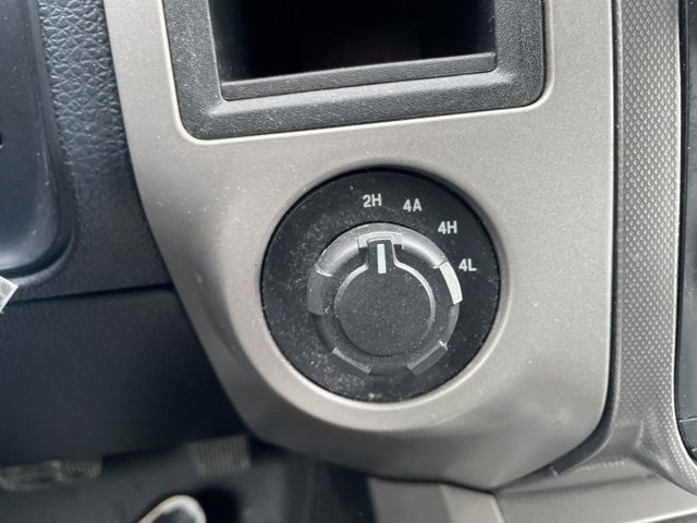 Used 2015 Ford Expedition XLT image 23