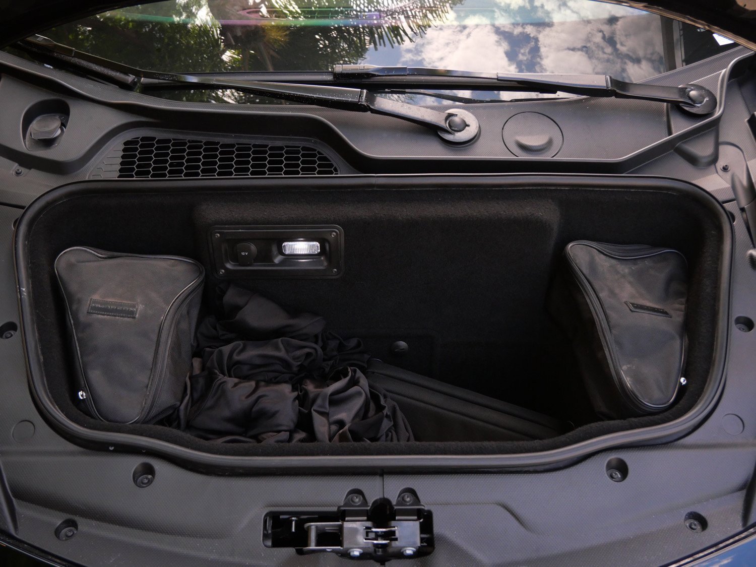 Used 2021 Lamborghini Huracan EVO image 17