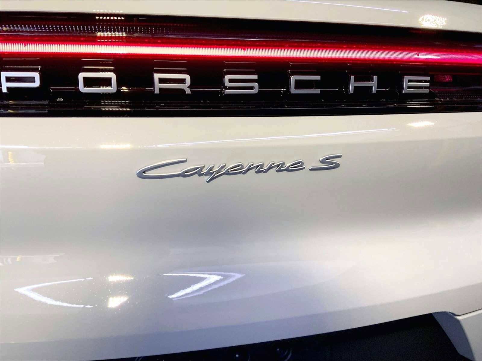 New 2026 Porsche Cayenne S image 19