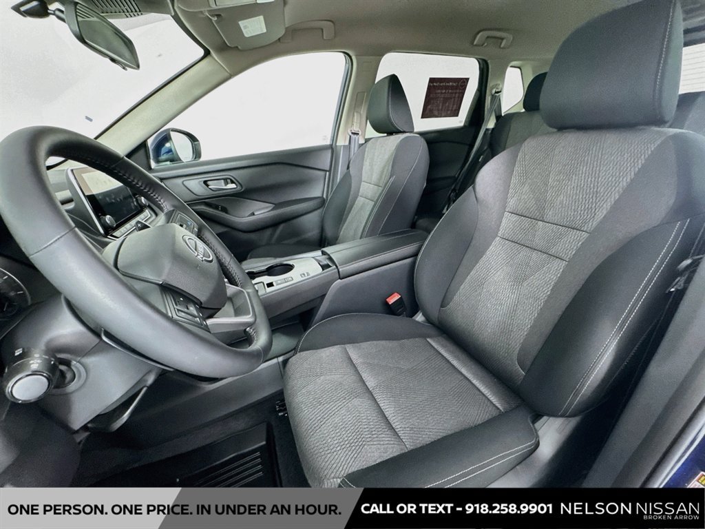 Certified 2026 Nissan Rogue SV FWD image 19