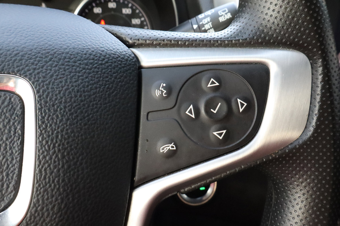 Used 2024 GMC Terrain SLE image 26