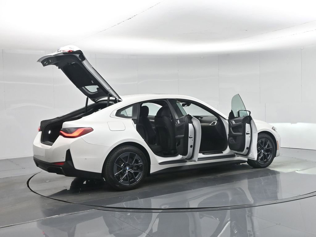 Used 2025 BMW i4 eDrive40 image 6