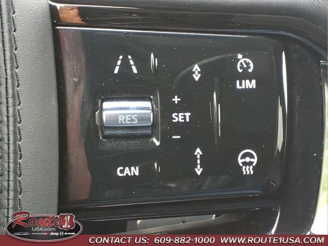 Used 2025 Land Rover Range Rover Velar Dynamic SE AWD/4WD image 25