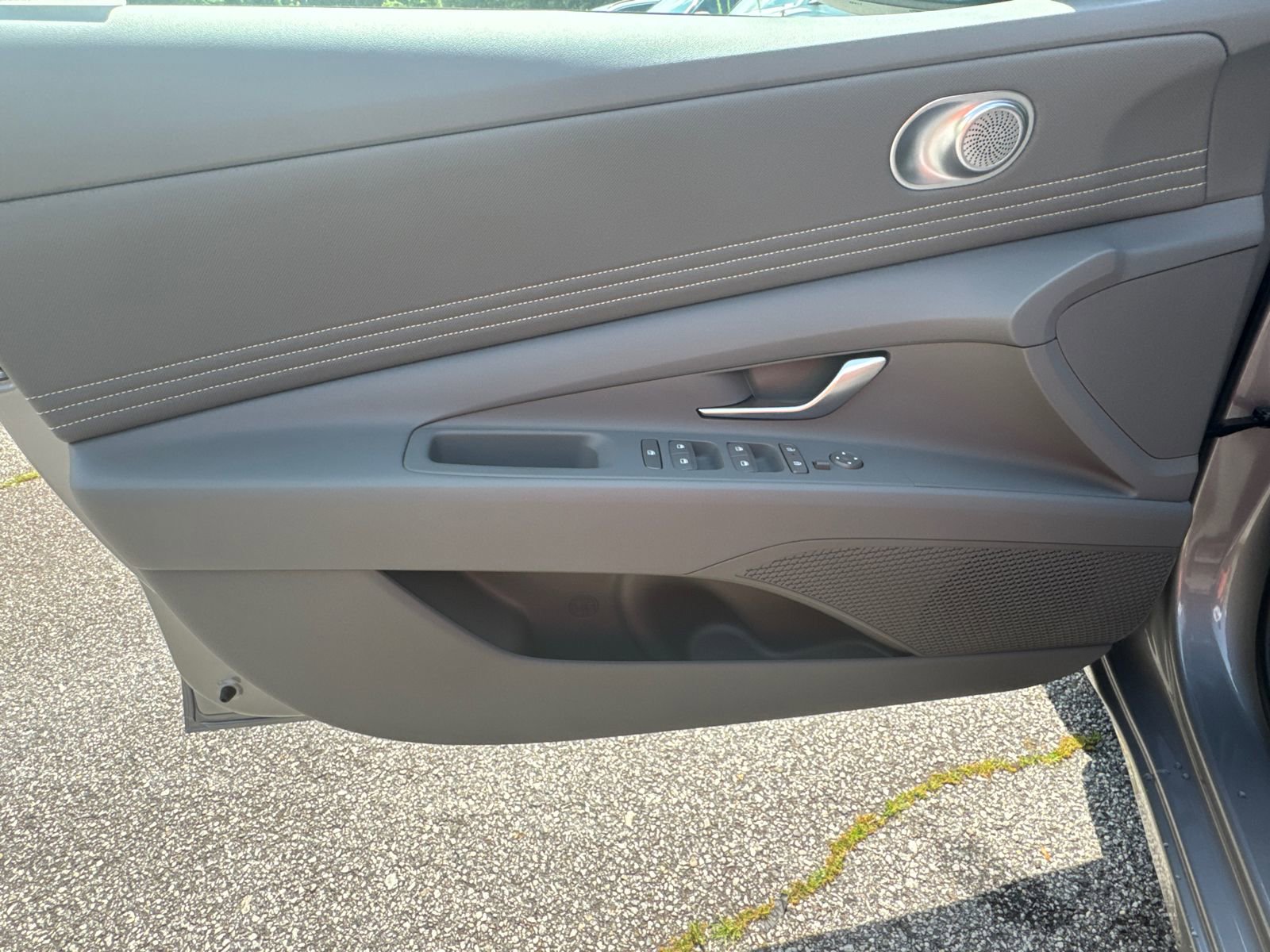 Used 2025 Hyundai Elantra Sport FWD image 10