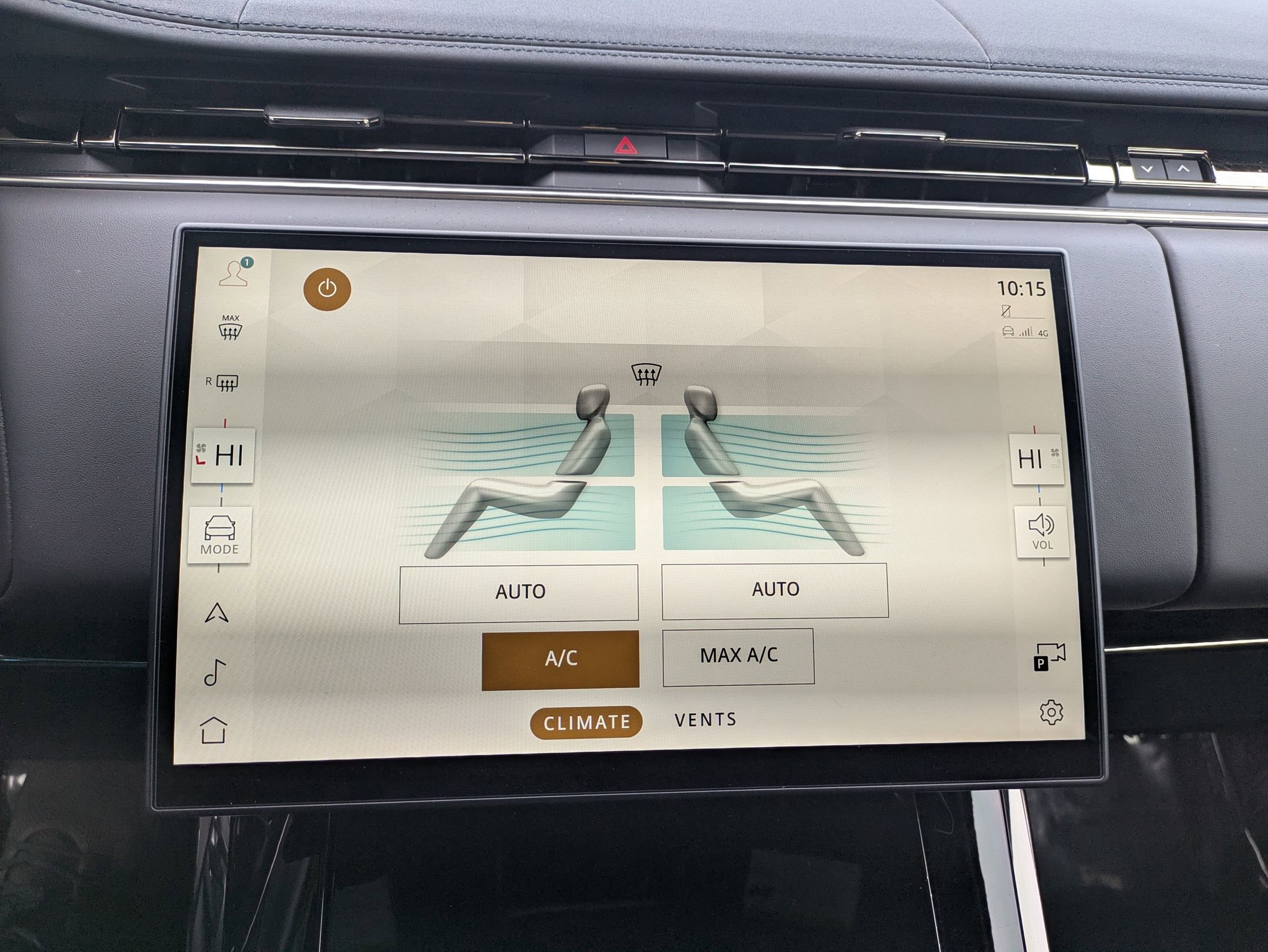 Used 2025 Land Rover Range Rover Sport SE image 14