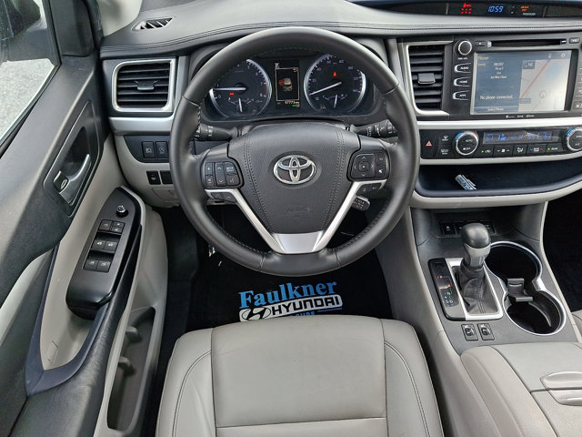 Used 2019 Toyota Highlander XLE AWD/4WD image 11