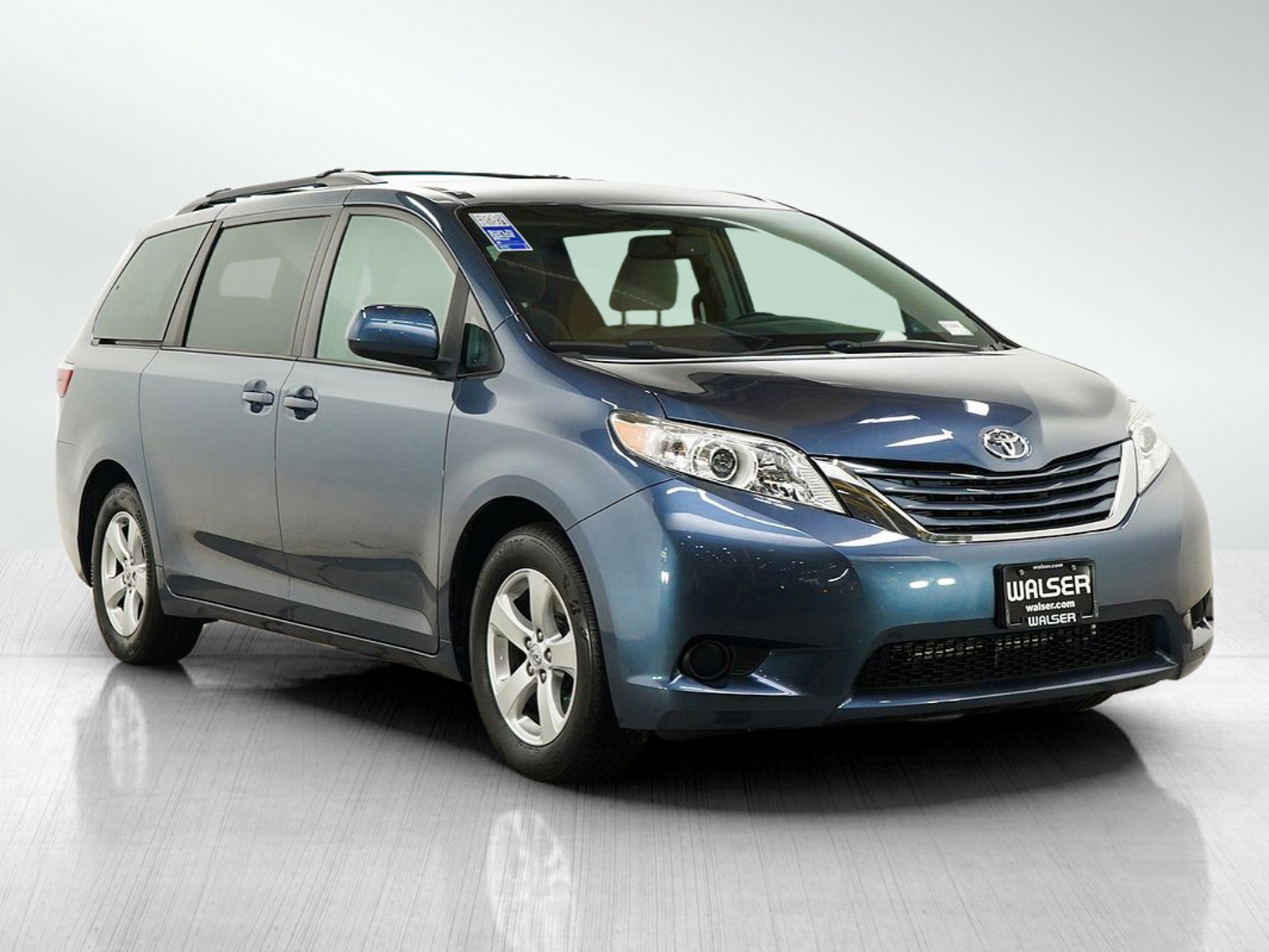 Used 2016 Toyota Sienna LE FWD image 7