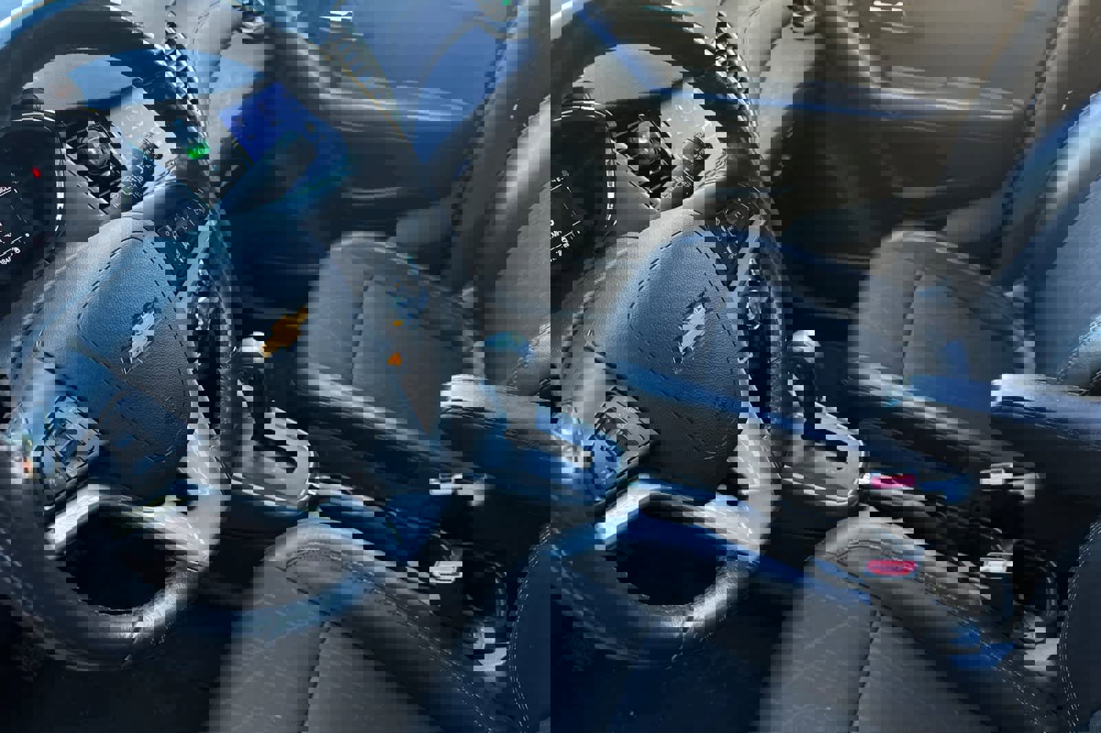 Used 2020 Chevrolet Trax LT w/ LT Convenience Package image 12