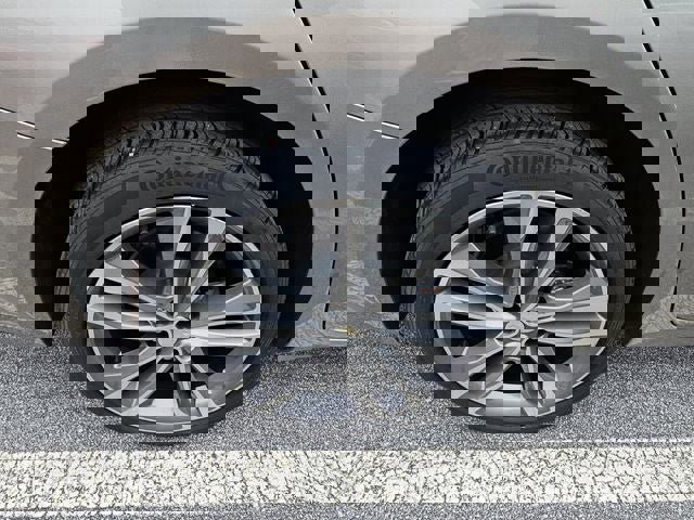 Used 2024 Chevrolet Malibu LT image 11