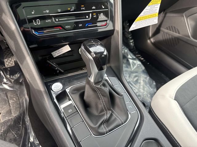 New 2026 Volkswagen Taos SE image 25