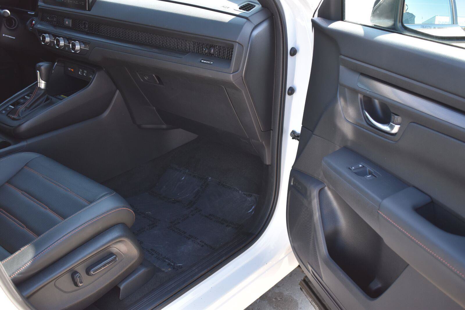 Used 2025 Honda CR-V Sport-L image 14