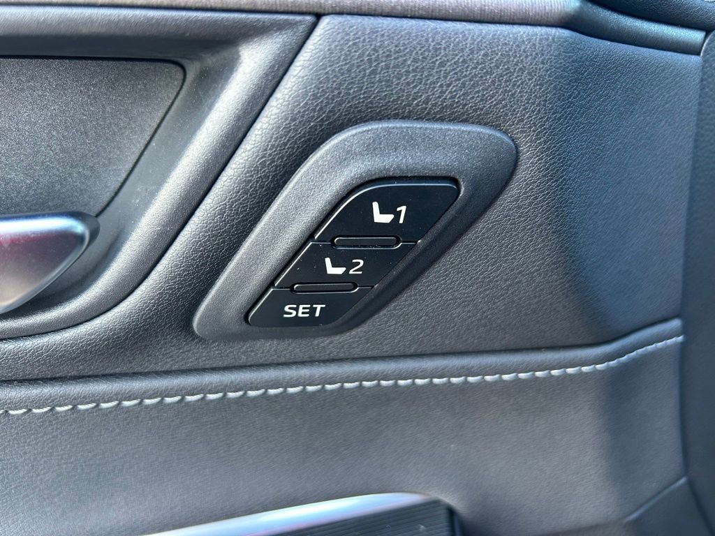 Used 2021 Toyota Venza Limited w/ Advanced Technology Package AWD/4WD image 19