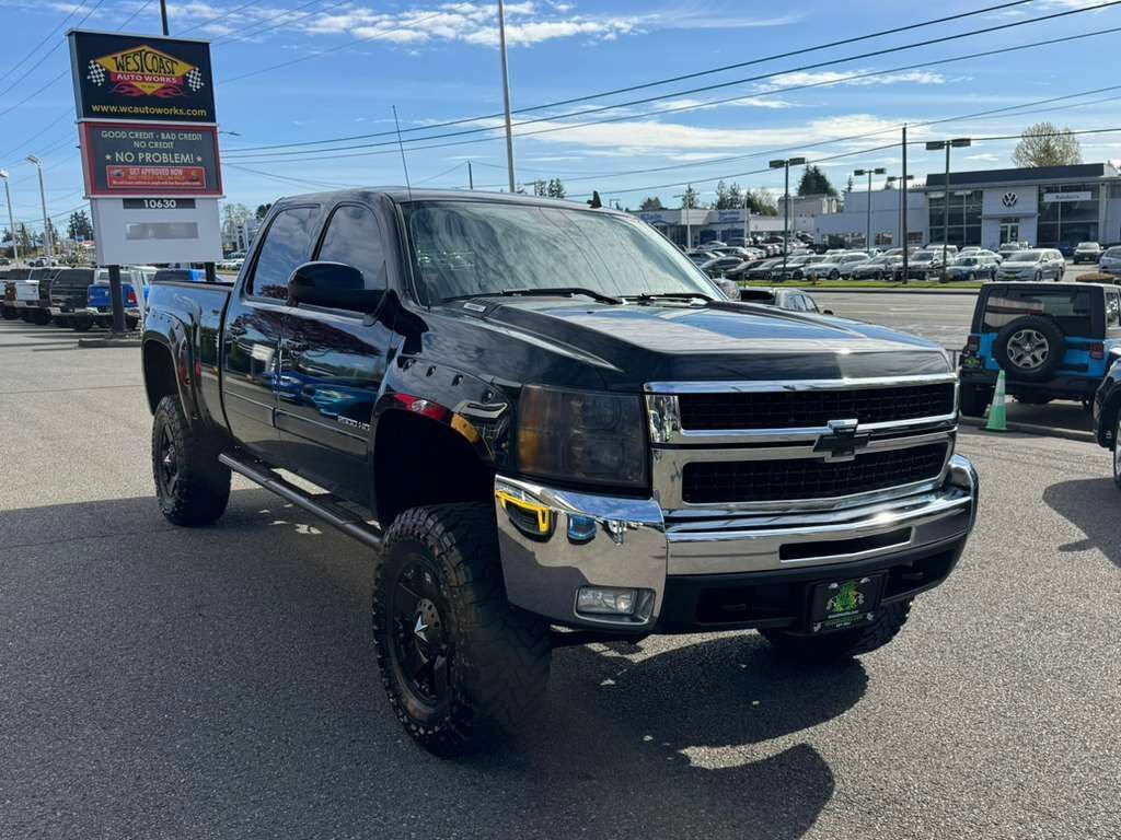 Used 2008 Chevrolet Silverado 2500 LTZ w/ Safety Package AWD/4WD image 17