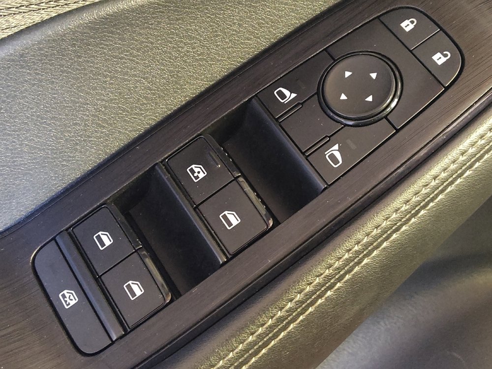 Used 2022 Nissan Rogue SV image 27