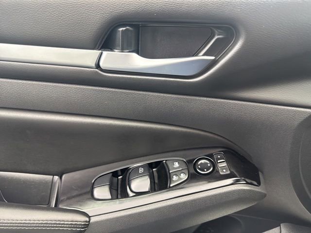 Used 2023 Nissan Altima 2.5 SV image 30