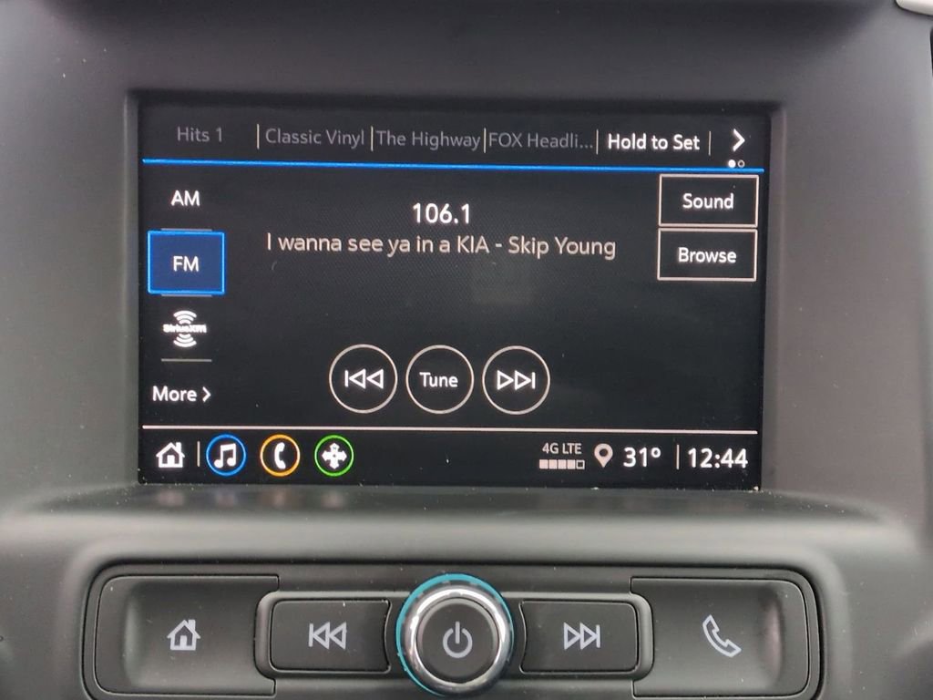 Used 2024 GMC Terrain SLE w/ Driver Convenience Package image 23