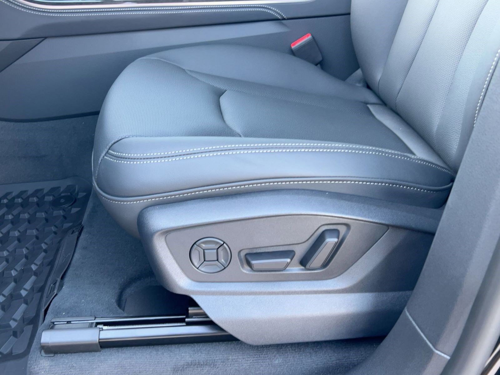 New 2026 Audi Q8 Premium Plus AWD/4WD image 13