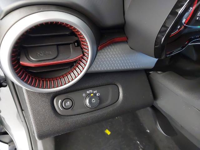 New 2026 Chevrolet Trax RS w/ Driver Confidence Package image 24