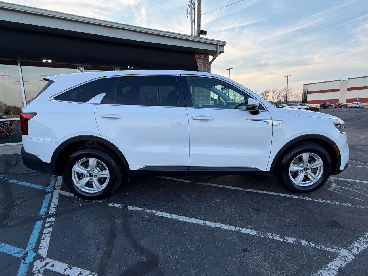 Used 2021 Kia Sorento LX FWD image 6