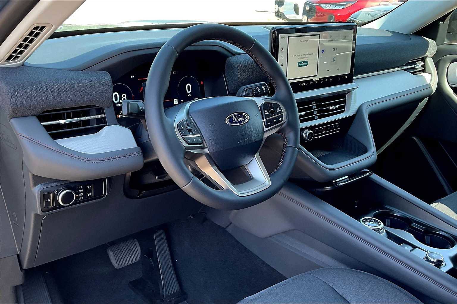 New 2025 Ford Explorer Active image 8