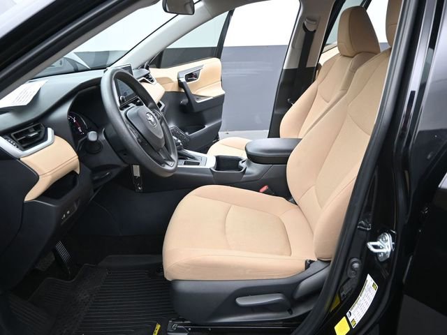 Used 2025 Toyota RAV4 LE image 11