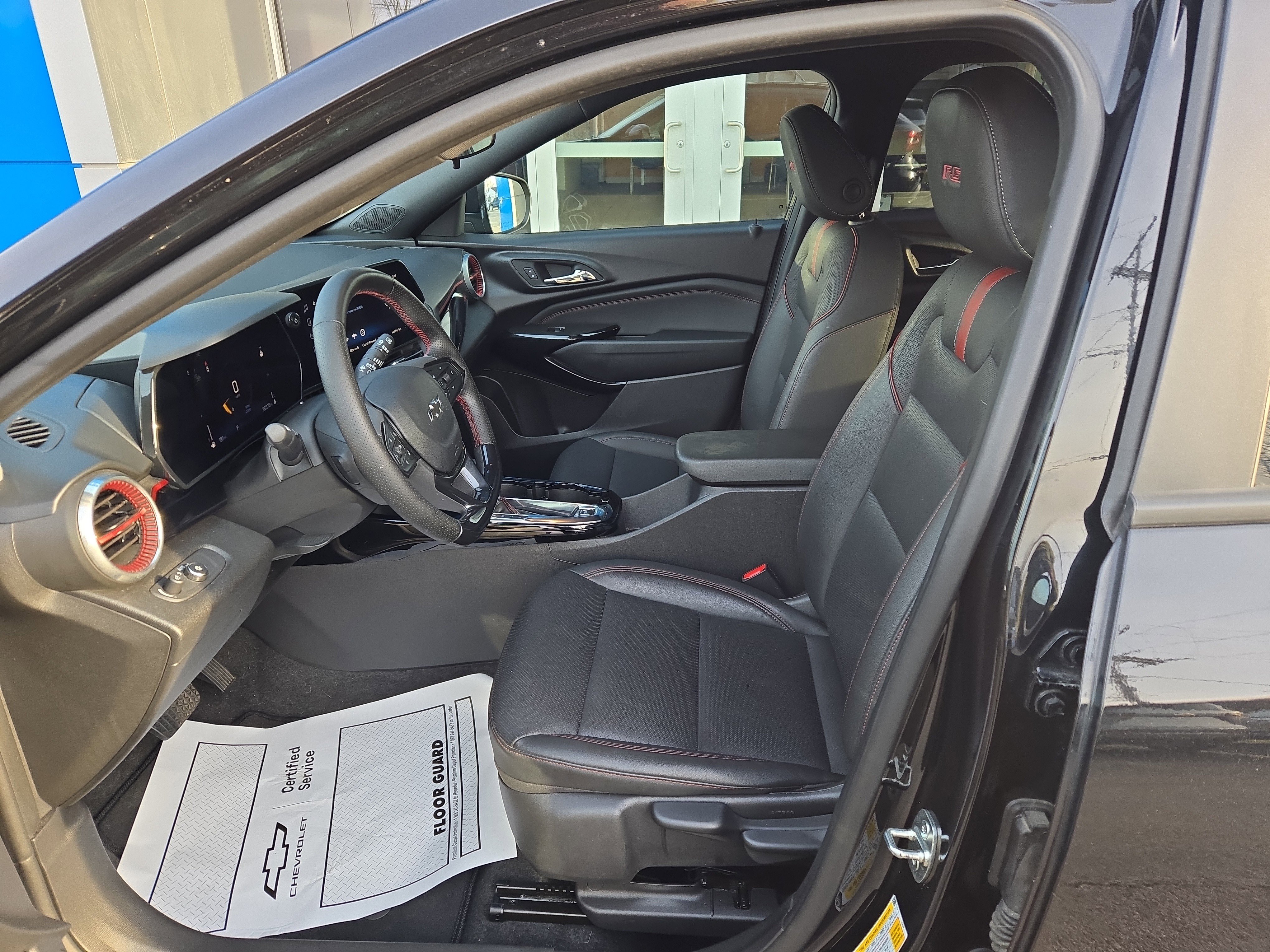 Certified 2024 Chevrolet Trax RS image 5