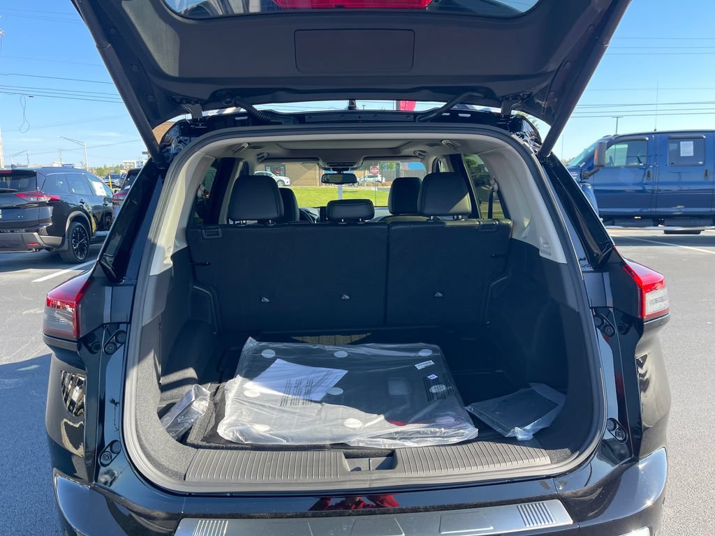 New 2026 Nissan Rogue Platinum AWD/4WD image 9