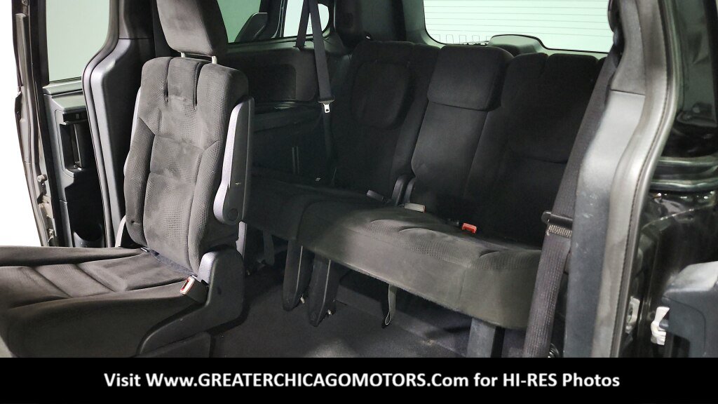 Used 2015 Dodge Grand Caravan SXT w/ Blacktop Package FWD image 24