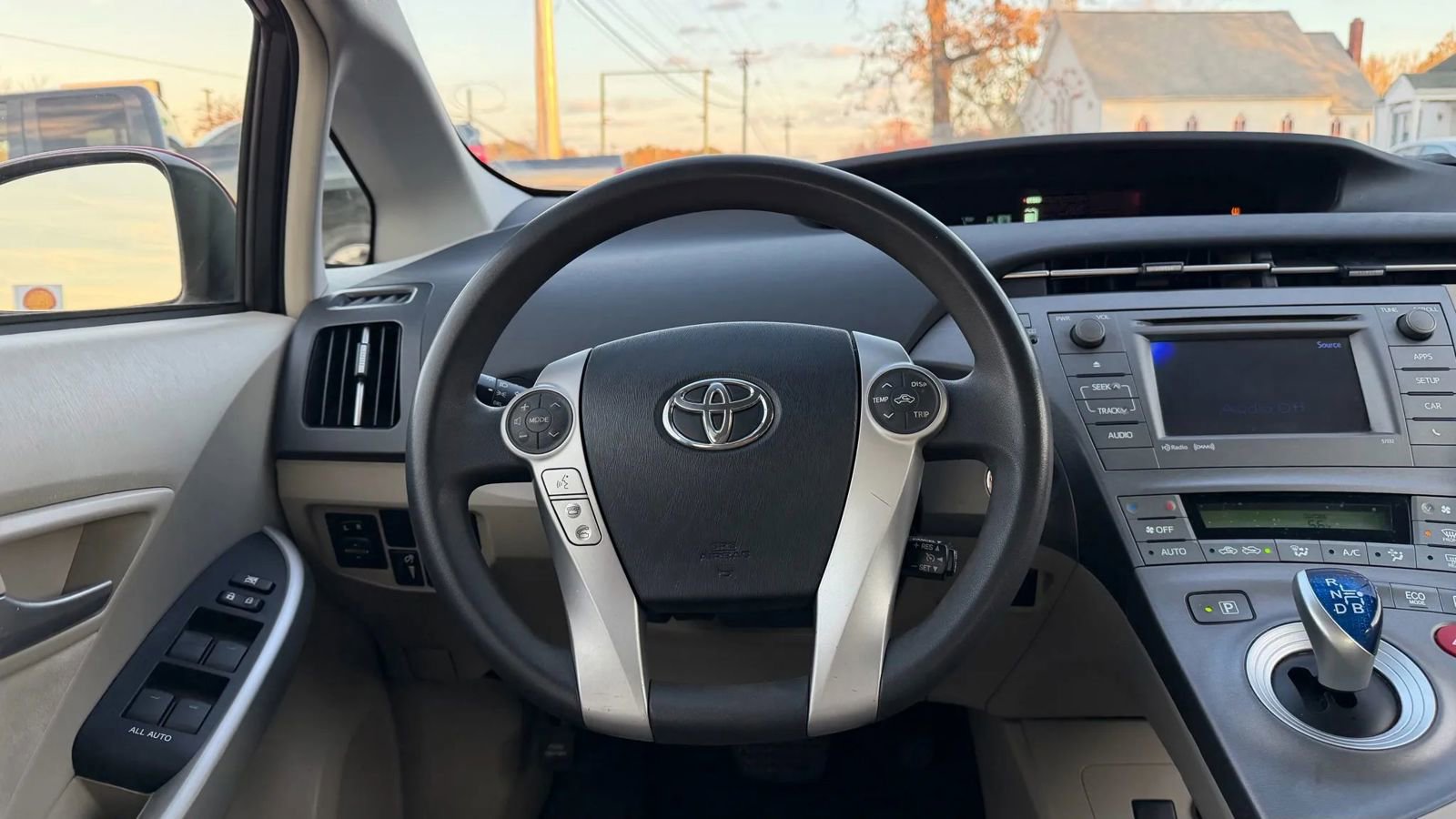 Used 2014 Toyota Prius Four image 19
