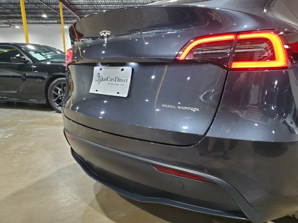Used 2024 Tesla Model Y Long Range AWD/4WD image 57