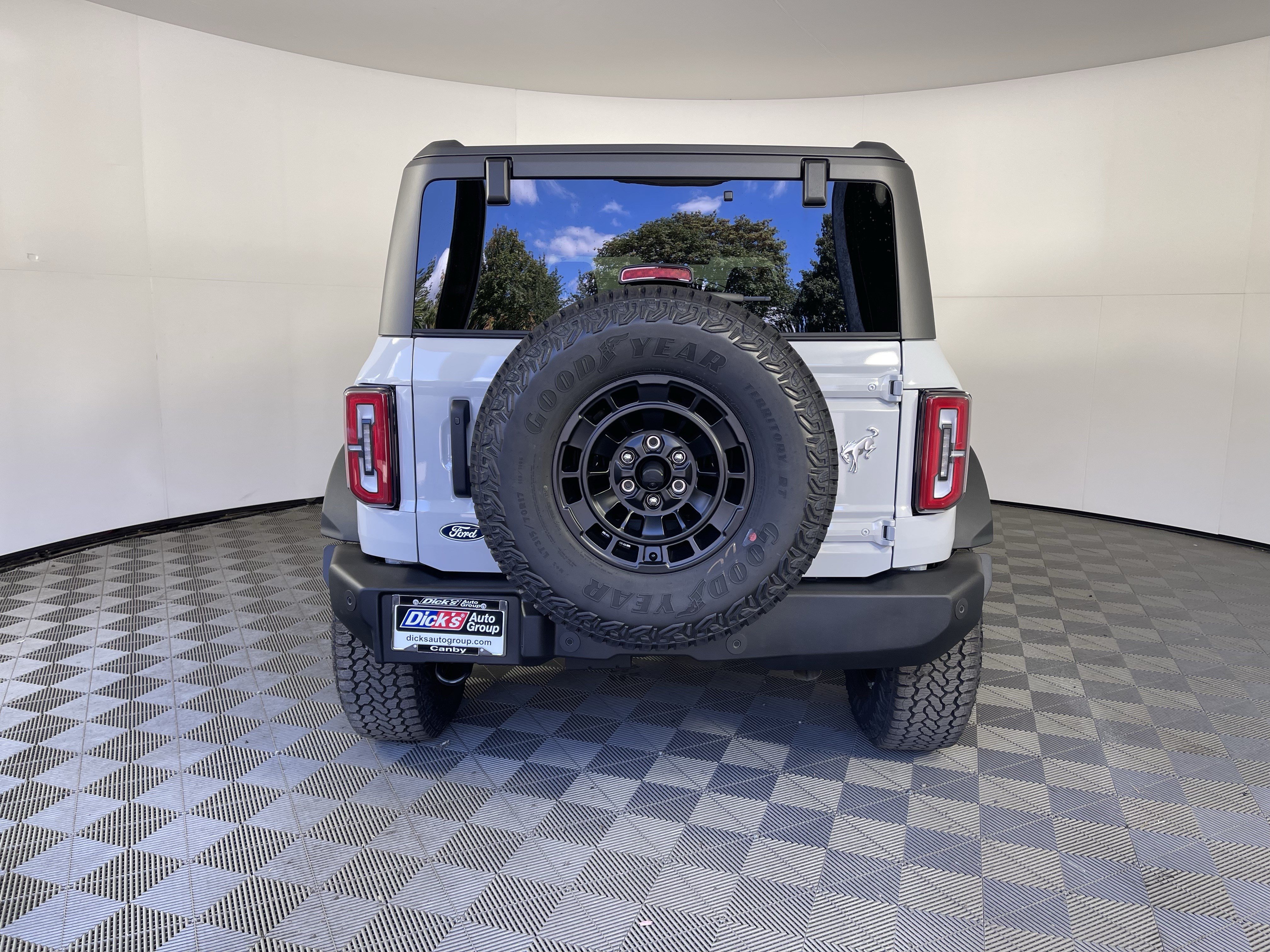 New 2026 Ford Bronco Outer Banks w/ Sasquatch Package AWD/4WD image 4