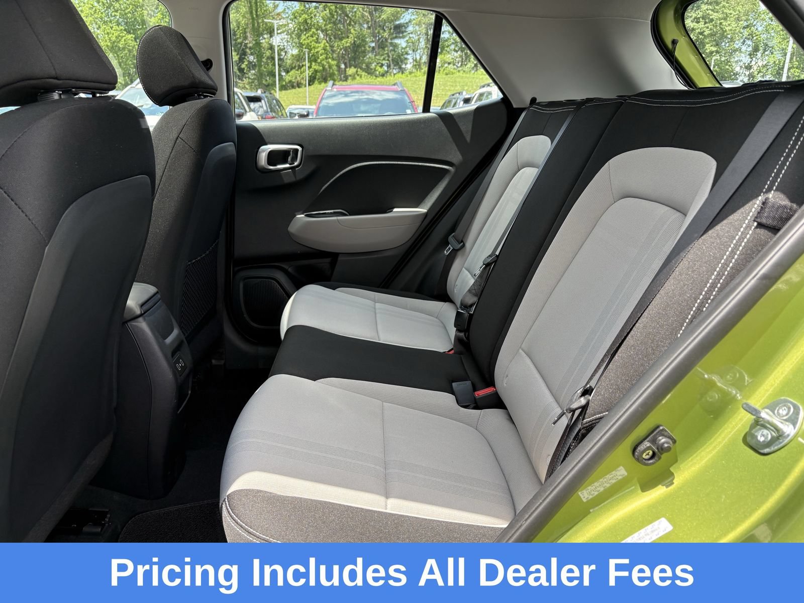 Used 2024 Hyundai Venue SEL FWD image 31