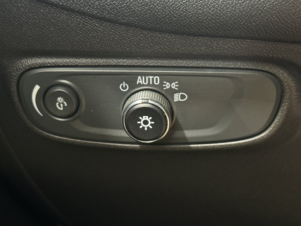 Used 2023 Chevrolet Equinox LT AWD/4WD image 33