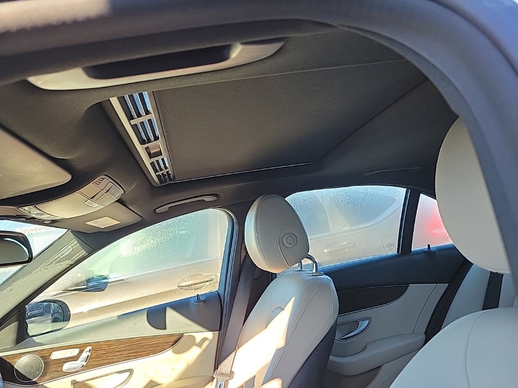 Used 2018 Mercedes-Benz C 300 4MATIC Sedan image 7