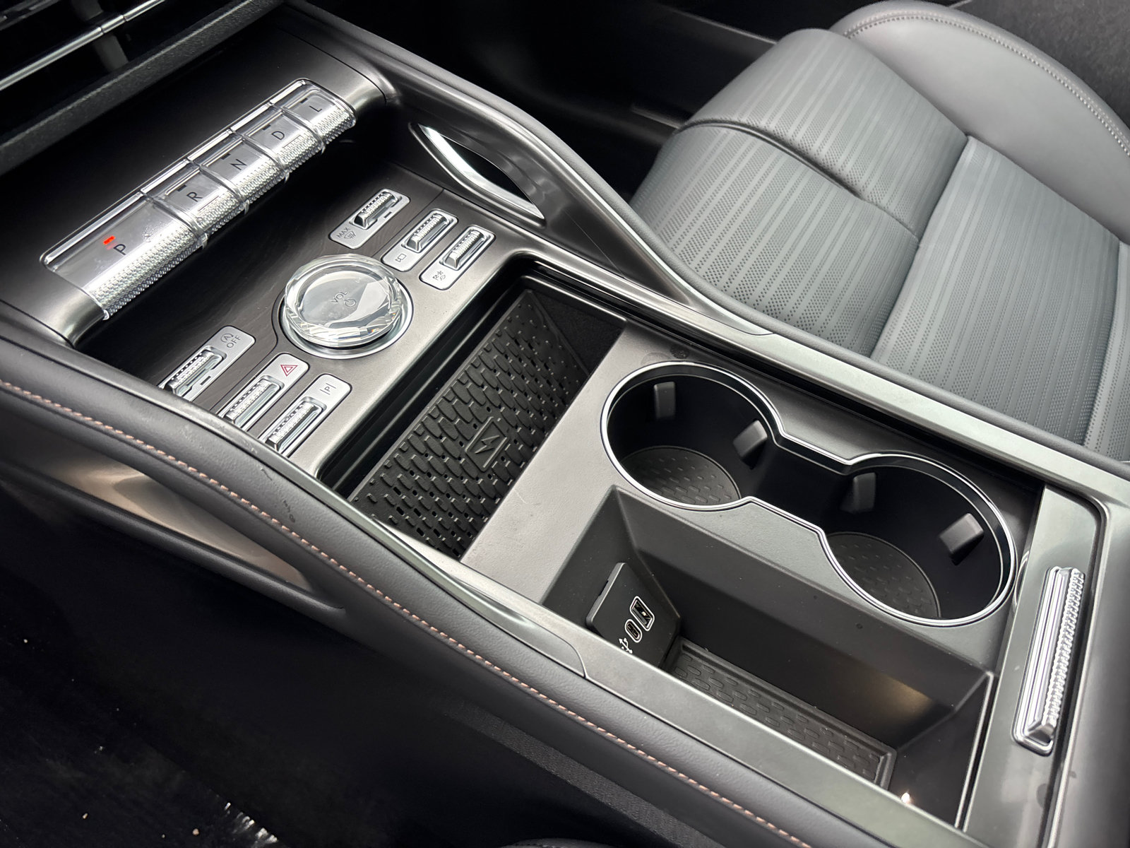 New 2026 Lincoln Nautilus Reserve AWD/4WD image 24