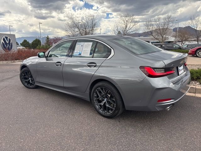 Used 2025 BMW 330i xDrive Sedan AWD/4WD image 4