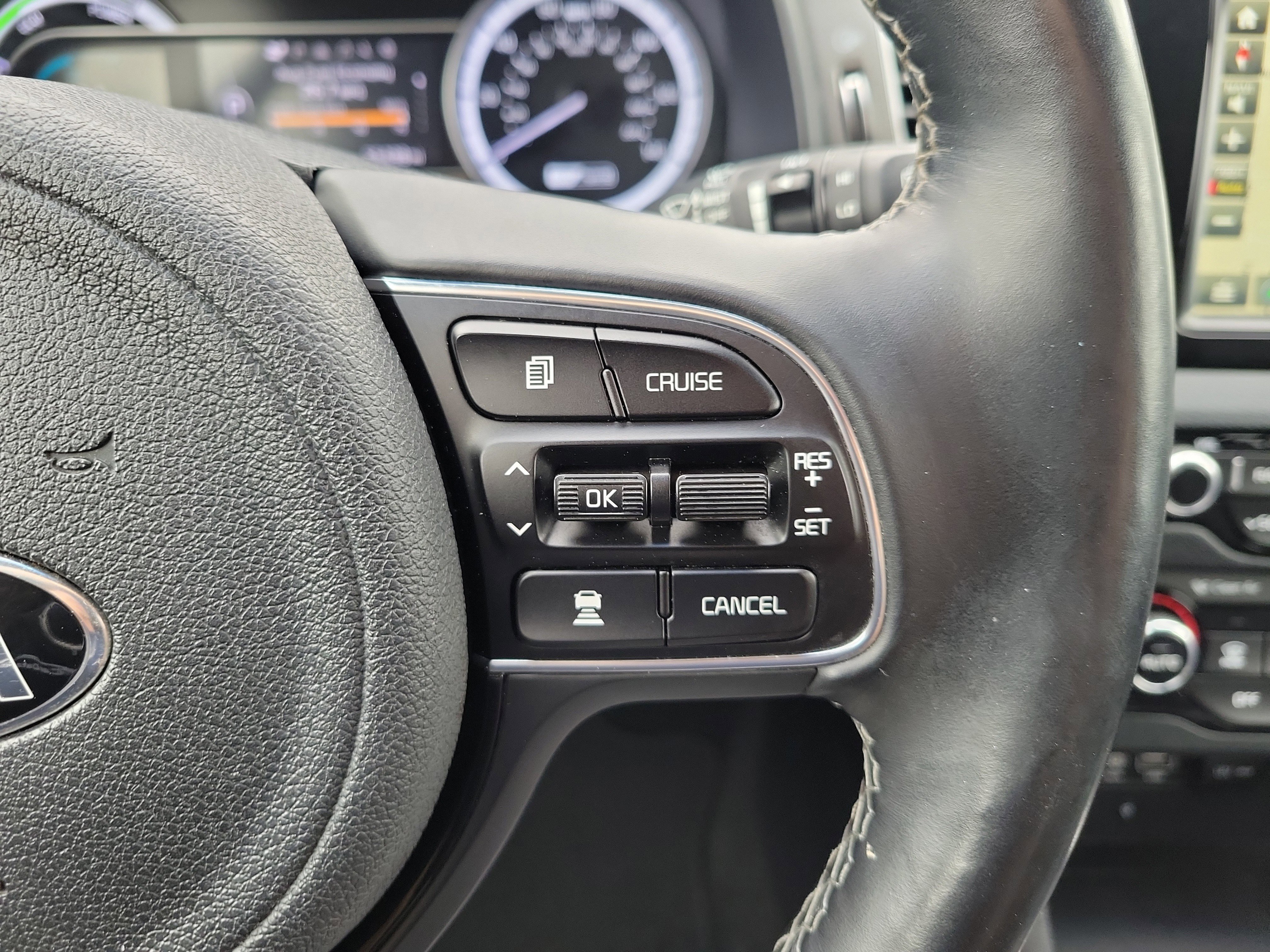 Used 2018 Kia Niro Touring FWD image 29