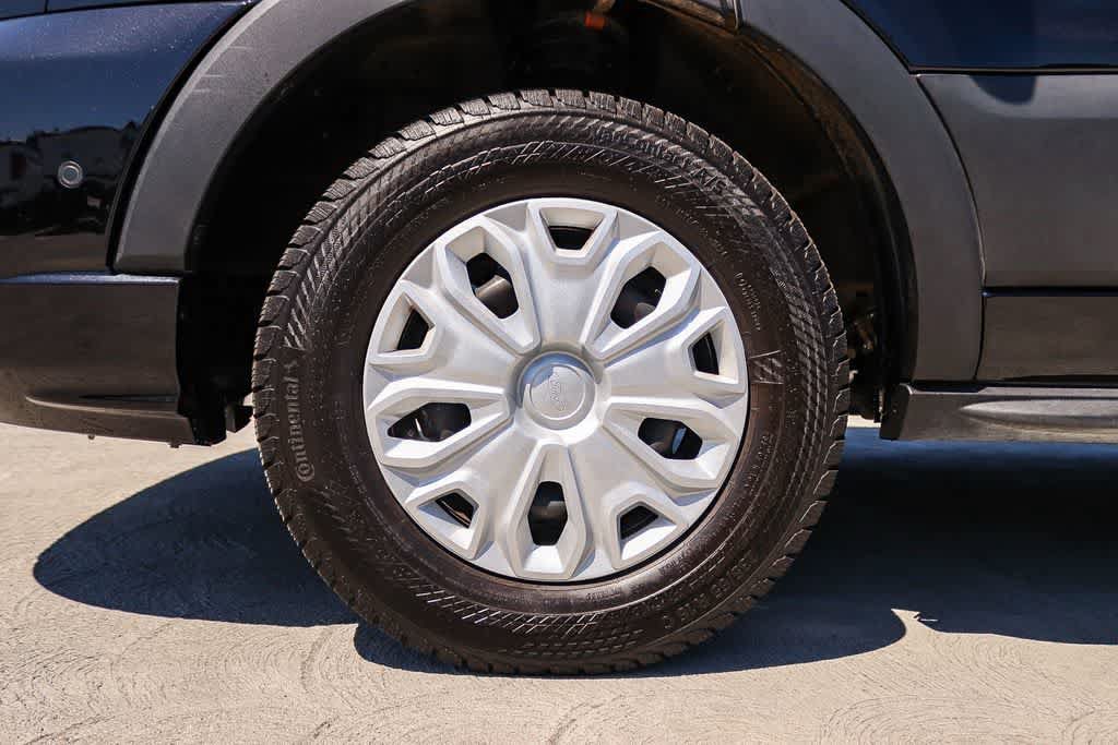 Certified 2025 Ford Transit 350 XLT RWD image 11