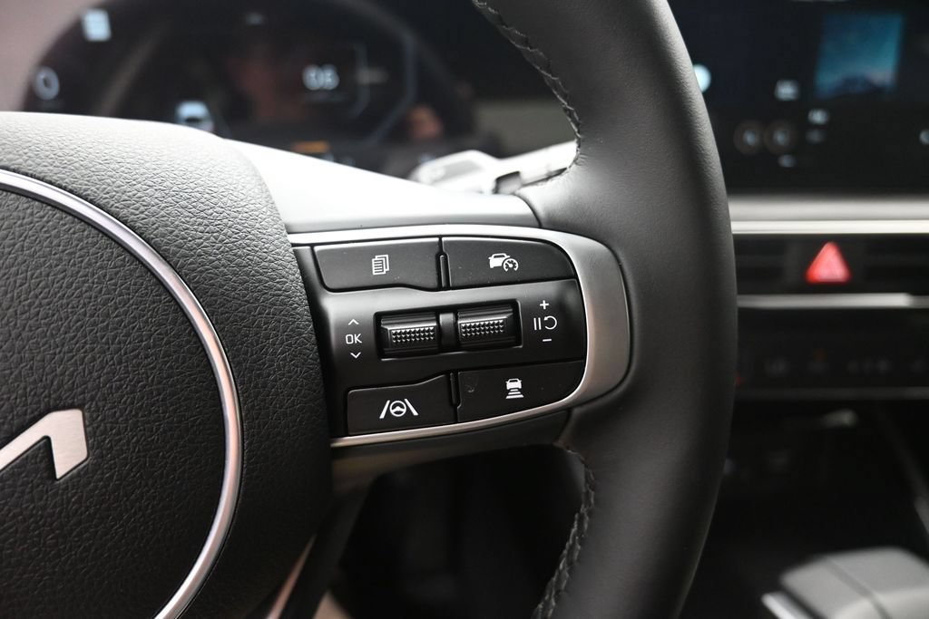 Used 2025 Kia K5 EX FWD image 16
